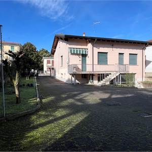 Villa In Vendita a Villafranca di Verona