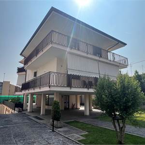 3 locali In Vendita a Villafranca di Verona