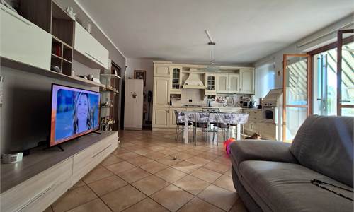 ESCLUSIVO QUADRILOCALE RECENTE CON GARAGE DOPPIO