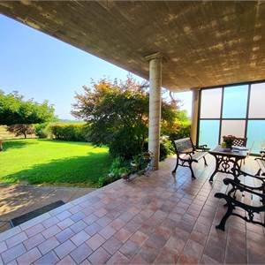 Villa In Vendita a Villafranca di Verona