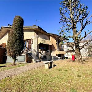 Villa In Vendita a Valeggio sul Mincio