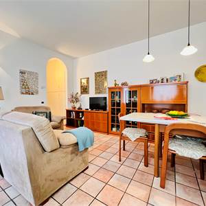 2 locali In Vendita a Villafranca di Verona