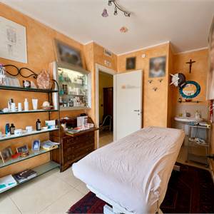 Laboratorio In Vendita a Nogarole Rocca