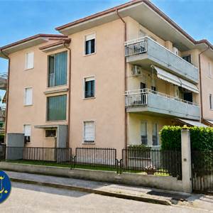4 o più locali In Vendita a Villafranca di Verona